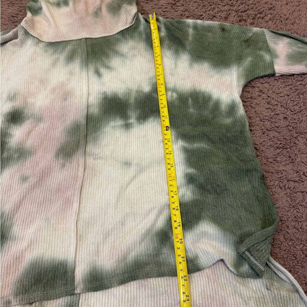 2 FOR $20 StatusChenault Oversized Cowl Neck Sweater Hi-Low Tie Dye Green XS NEW - Picture 9 of 11